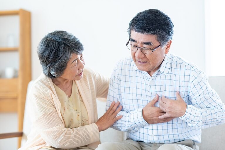 運動 後 息 を 吸う と 胸 が 痛い